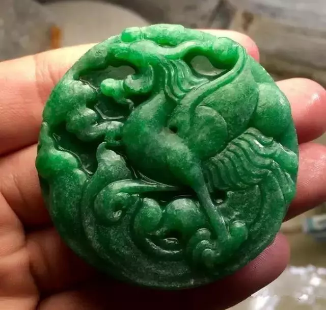 翡翠@废堆里没人要的手镯芯,他一机灵摇身一变,出价50000都不卖?