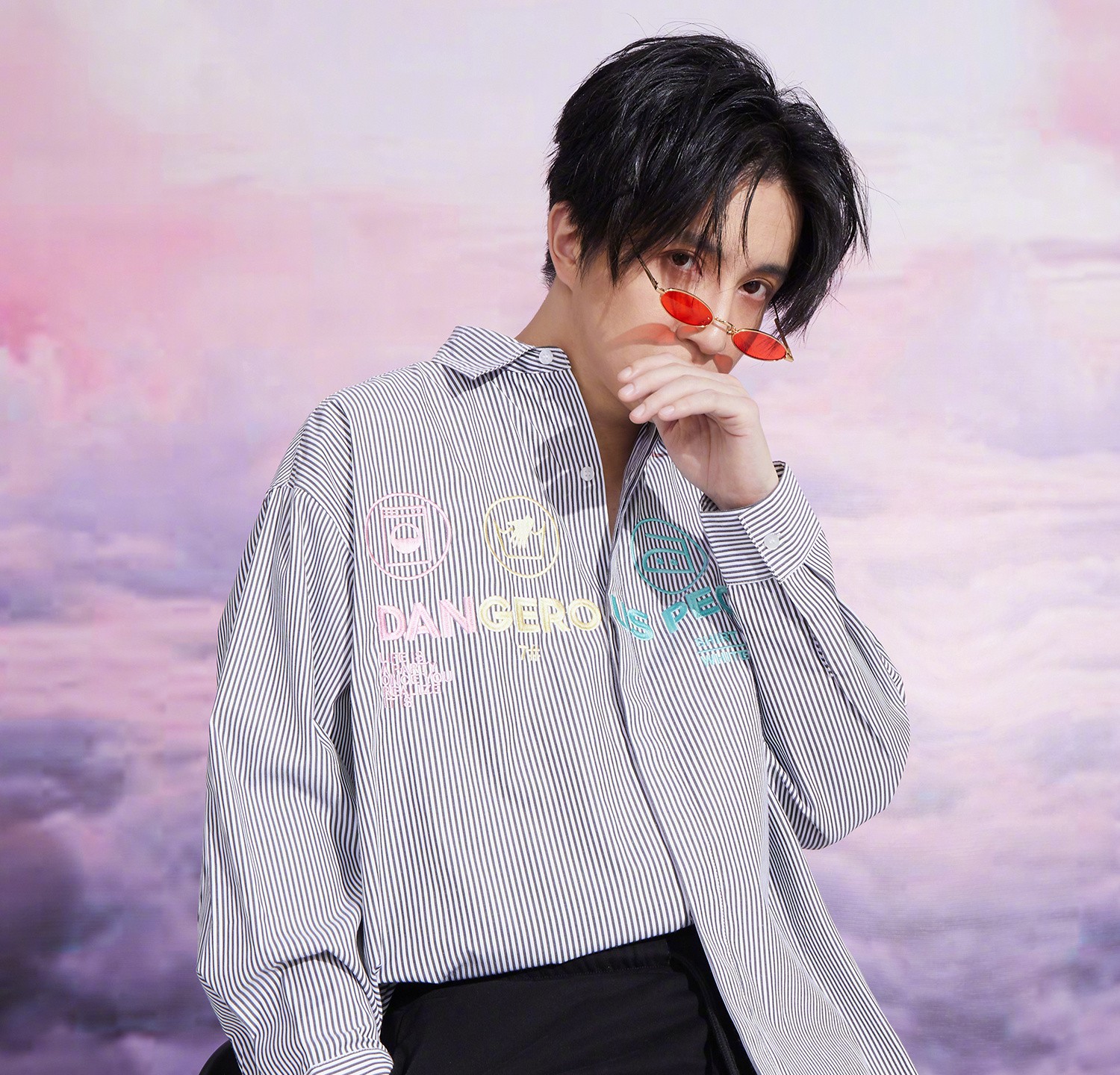 薛之谦|薛之谦新歌《不爱我》，零宣传的情况半个月单曲播放量超1亿！