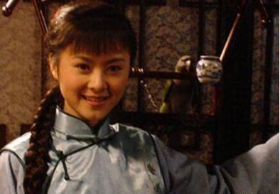 『王琦』演了整整十年配角, 收入却不到丈夫一半, 如今丈夫红得简直太过分