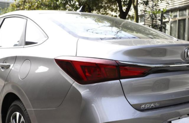 雷克萨斯▲国产“小雷克萨斯”月底上市，长4.7米或不足10万，估计要火