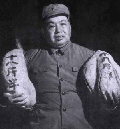 许世友|许世友将军去世后突现两大异象,无法用医学解释,不愧是奇人