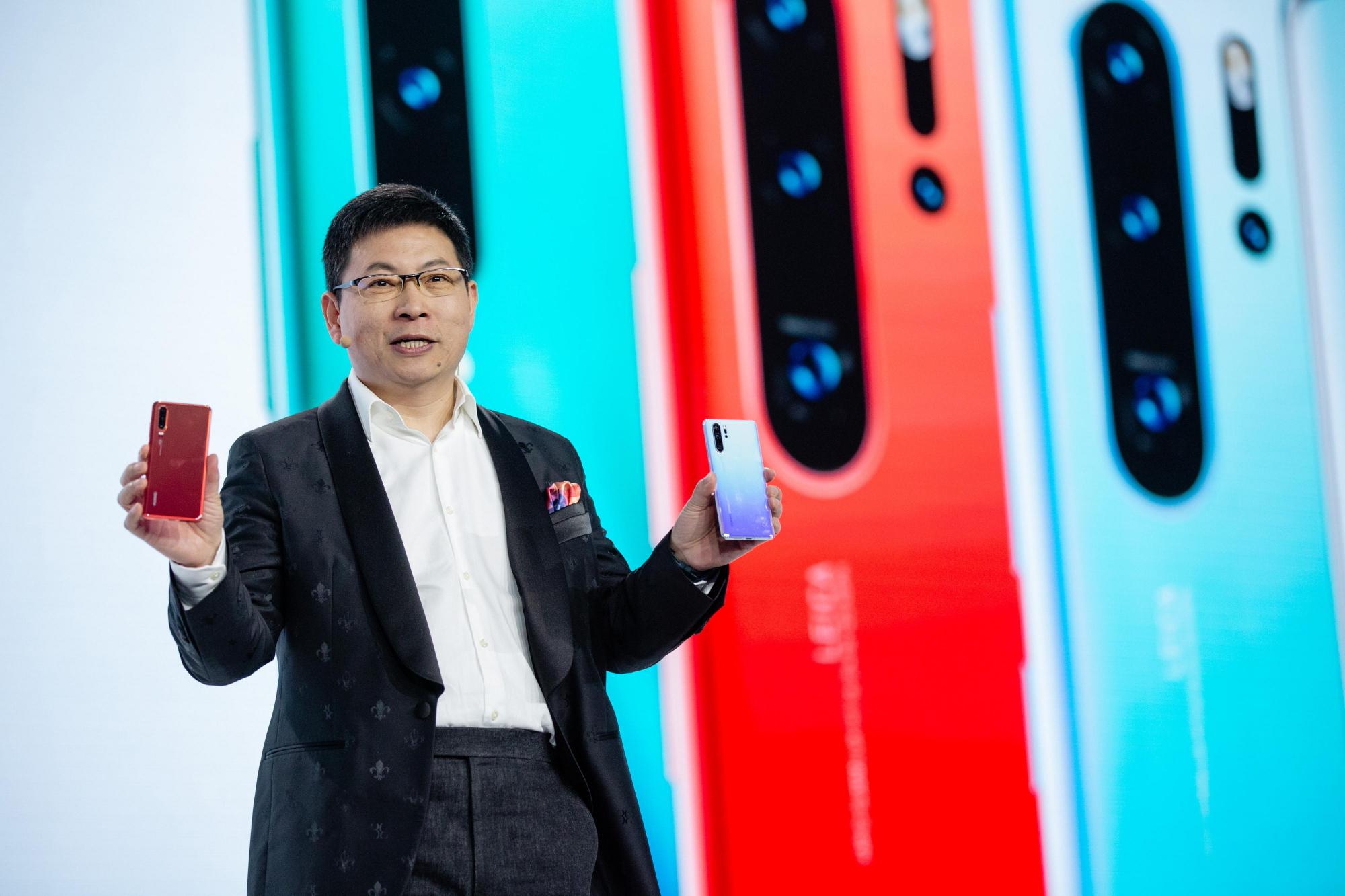 #华为荣耀#同属华为集团，华为手机和荣耀手机的差距到底在哪里？看完涨知识