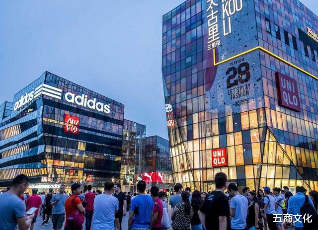 优衣库|日本巨头突然宣布，关闭在中国所有门店！优衣库：我再开3000家