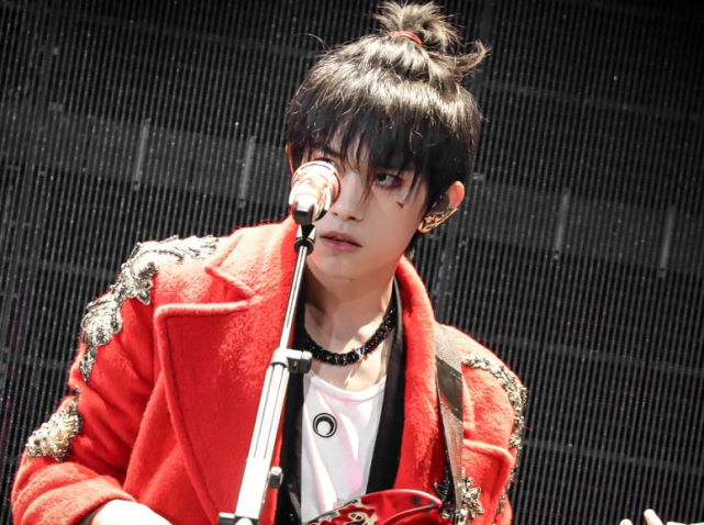 『数学』易烊千玺高考严重“偏科”数学100分,得知英语:老师都没招了