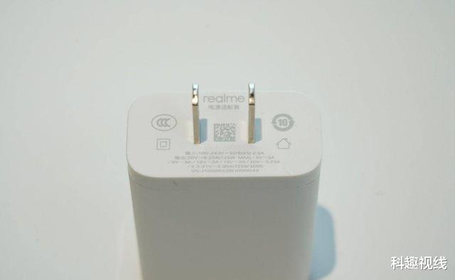 苹果|同样是快充， Realme达到125W，苹果刚迈入20W