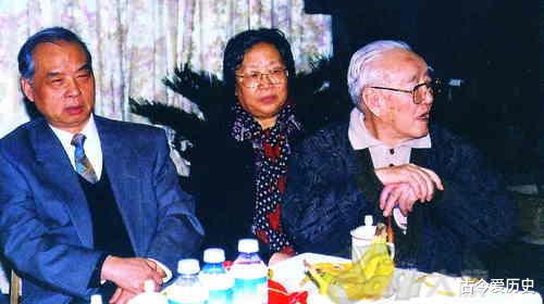 刘志丹|55年此人被评为大校，三大元帅都看不过去，主席：低了低了