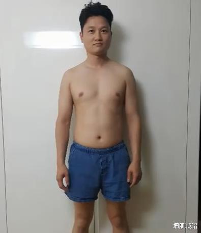 「俯卧撑」外国大叔挑战每天100个俯卧撑,看看对比照,你有被激励到吗?