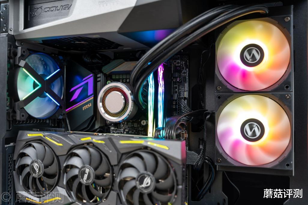 CPU|高颜值，高性能，金属风、LIANLI 极圈240一体式水冷 评测