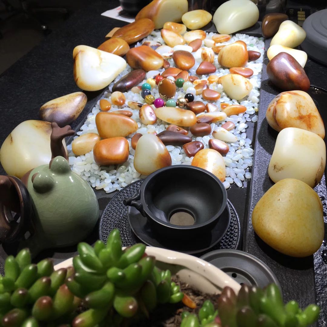 ：黄金有价玉无价，那么是什么决定和田玉的价格呢？