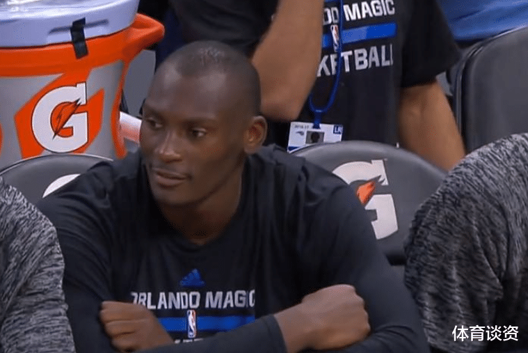 『帕森斯』比帕森斯还能骗！他“骗走”7200万后，合同年又大爆发+练成筋骨人