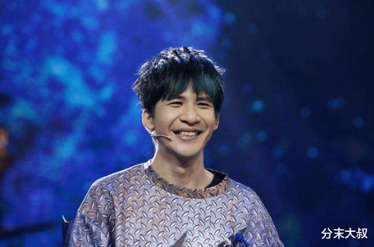 「大张伟」睡了自家经纪人的艺人,黄圣依伍佰上榜,墙都不扶就服大张伟