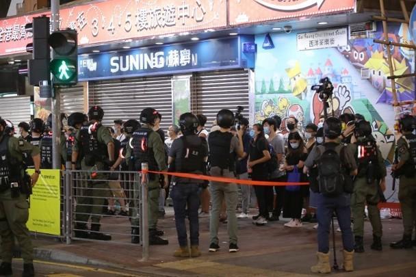 台风|香港太子站附近15人涉非法集结袭警等罪被拘捕
