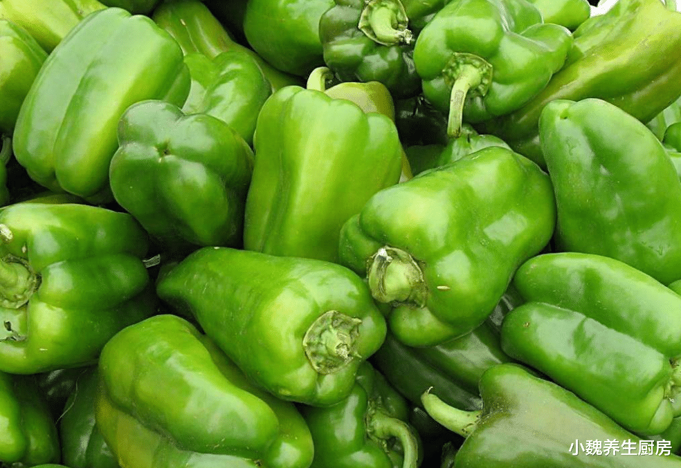 青椒|打了激素的青椒怎么辨别?菜农:教您一招,以后别再买错了