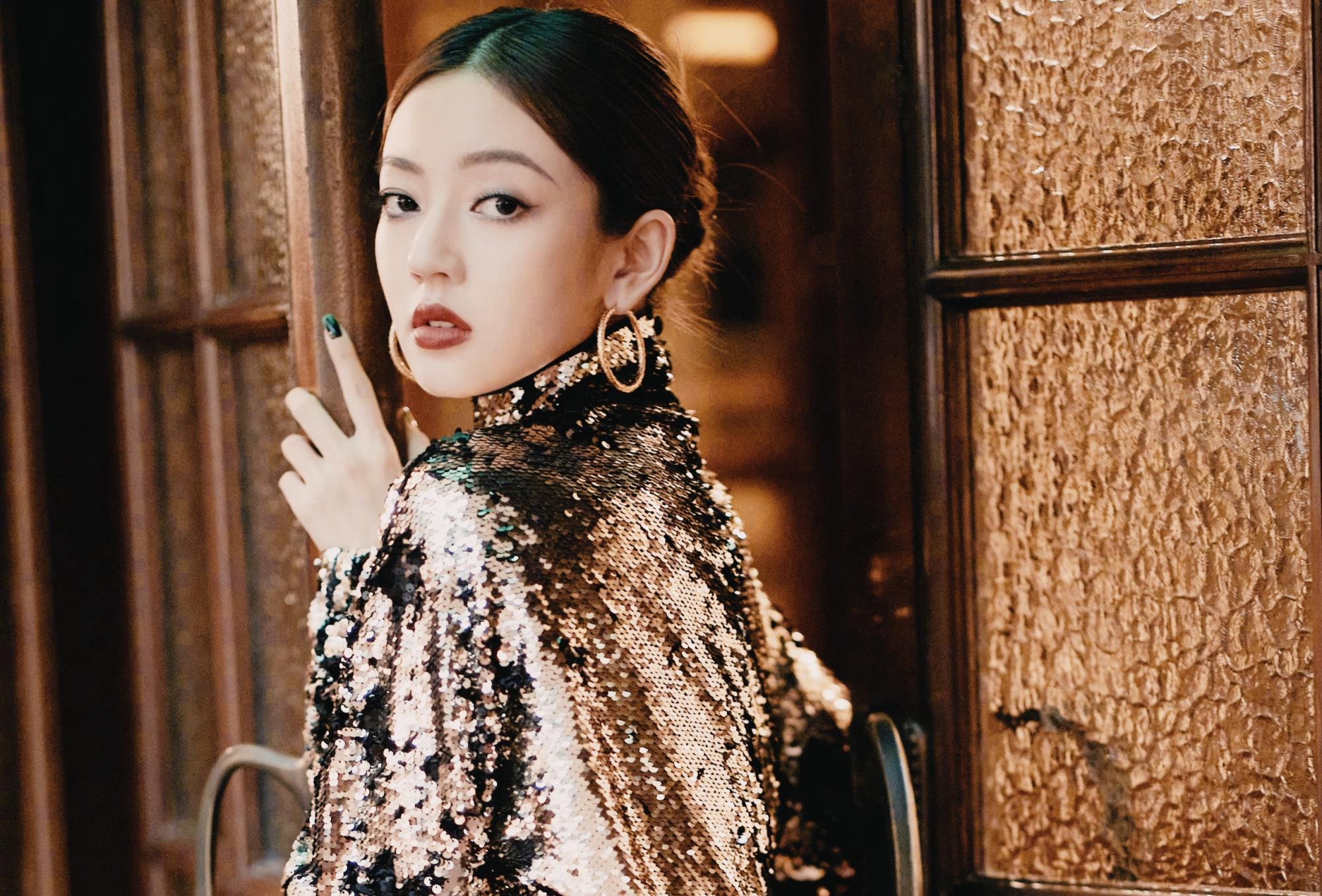 马思纯|和马思纯多大仇？嘲讽演技后，现在又落井下石，用自家新人膈应她