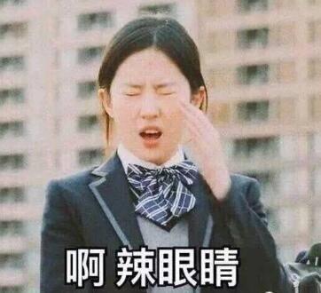 [美国]美国舔马桶青年已被确诊新冠，被9亿人围观多人效仿，怕了吗