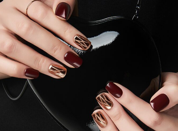 明星|女明星为了美也太拼了，假头发假指甲不算什么，“假皮肤”才真狠