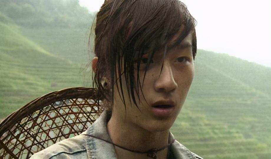 变形计|她是《变形计》中“神仙妹妹”，农村娃华丽转身，今穿名牌化浓妆