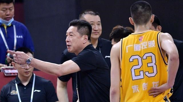 刘铮|广厦交易刘铮真因曝光！索要顶薪狮子开口，诈伤拒绝出战被看穿