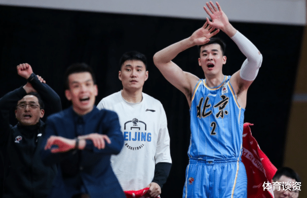 北京男篮|北京国手大闹CBA赛场，王骁辉都拉不住，姚明别无视，名嘴：等重罚吧