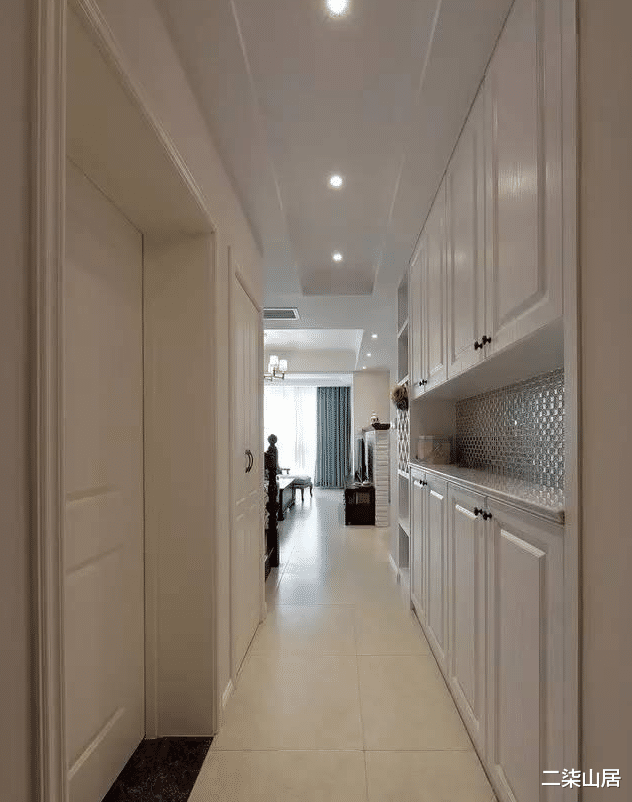 |晒晒我家新房,朋友来参观都说玄关很美,而我最爱客厅的半堵墙!