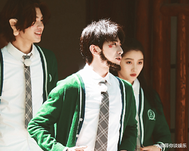 『奔跑吧兄弟』《跑男8》首场撕名牌来袭！其他人都是加个“小”字，蔡徐坤最特别