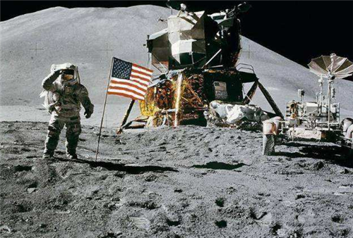 「SpaceX」世界根本不存在的2大工程，看起来十分荒诞，至今却还有人深信不疑