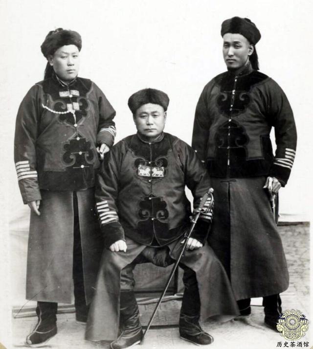 「高强」一组真实的大内侍卫老照片:个个虎背熊腰,武艺高强