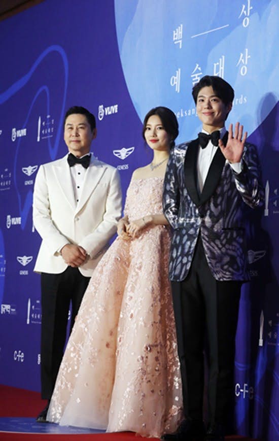 「玄彬」玄彬、孙艺珍获得《百想艺术大赏》人气奖！