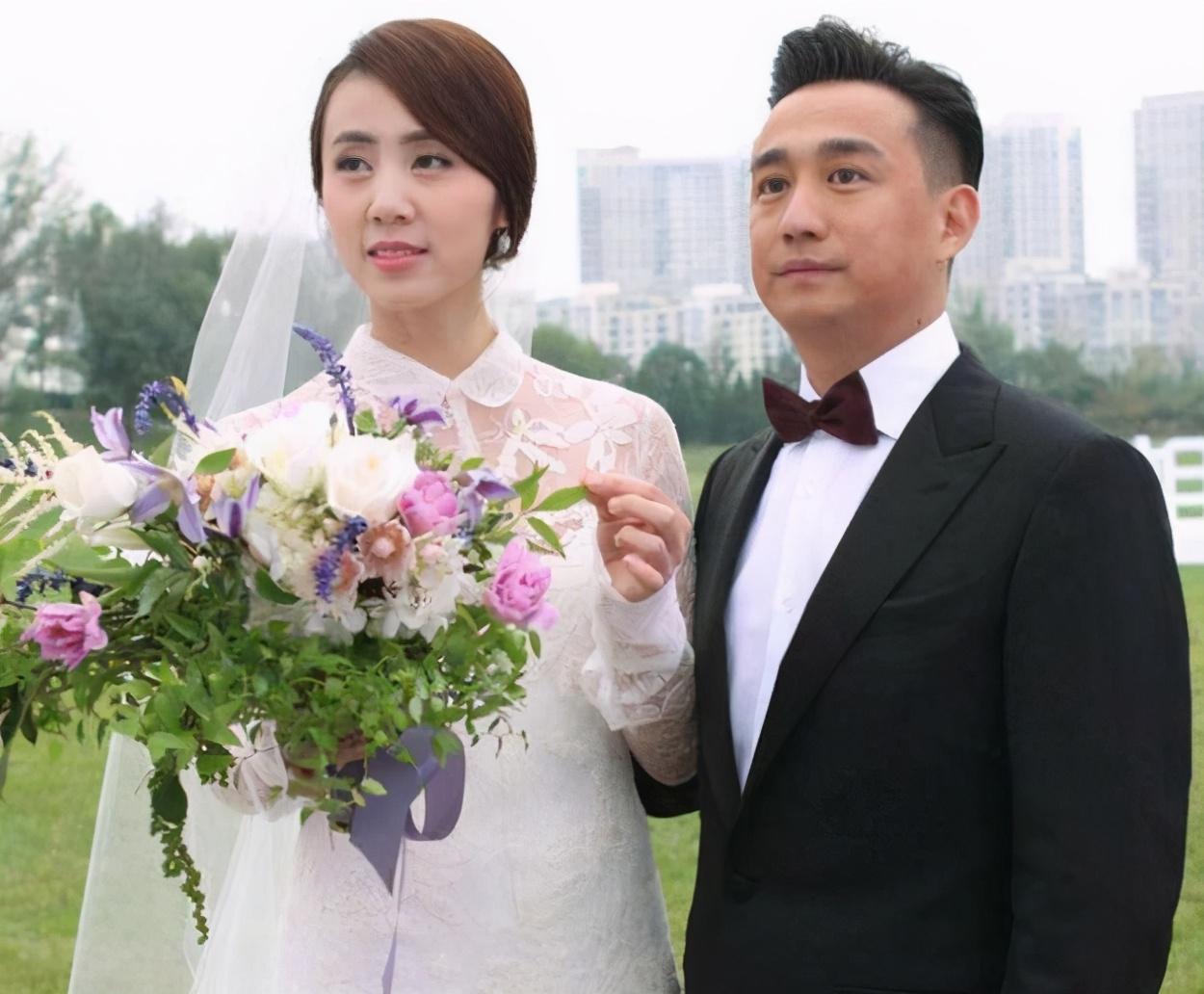 黄磊|他与音乐才女“纠缠”多年，转身娶自己学生为妻，却被同学晒出亲密照