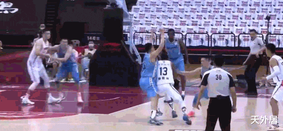 广东男篮|奇迹！广东末节狂追18分+2.3秒绝平，加时赛KO北京赢球后全队疯狂