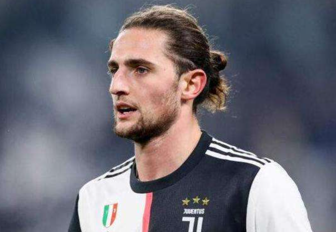 博格巴：足坛最会做生意的俱乐部，为了签回博格巴又现骚操作，球迷：惯犯