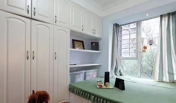 |去嫂子家串门，头一次见卧室不装衣柜，后悔自己家装早了