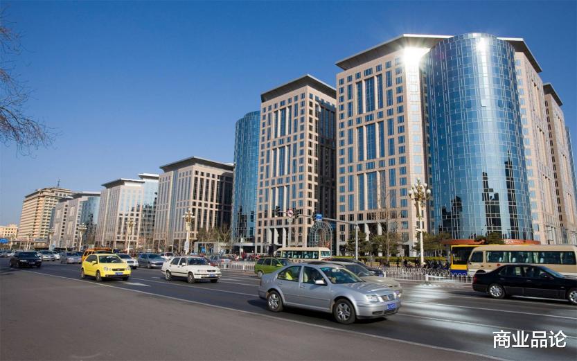 李嘉诚|李嘉诚背后最大的靠山,如果没有他,李嘉诚拿不下长安街东方广场