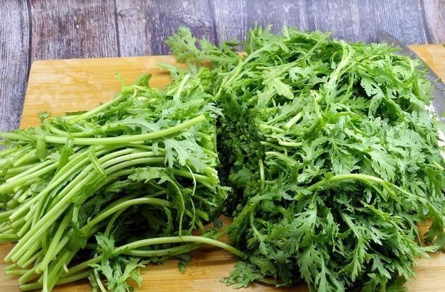 #高血压#患有高血压，四种食物还请拉进黑名单，或可稳定血压，远离脑中风