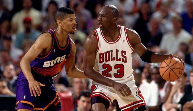 [迈克尔·乔丹]詹皇和乔丹的差距有多大？帮主：这十个记录，你能打破一个算我输