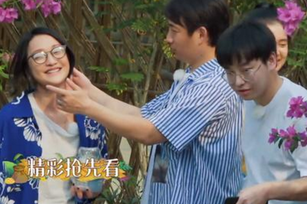 黄磊@《向往4》来了真正的大牌，穿5万衣服干农活，赖着不走黄磊默许