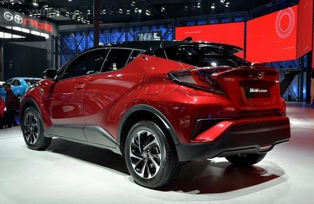 吉利远景|丰田SUV开始发飙，猛降3万，2.0动力+10气囊，还看啥本田缤智