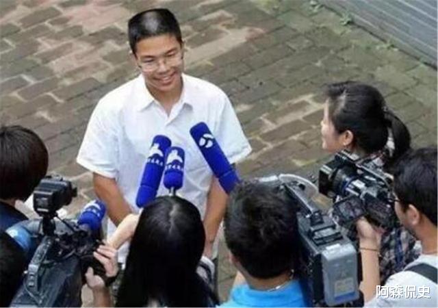 作文|学生高考写755字作文，有30个字老师都不认识，最后却成满分作文