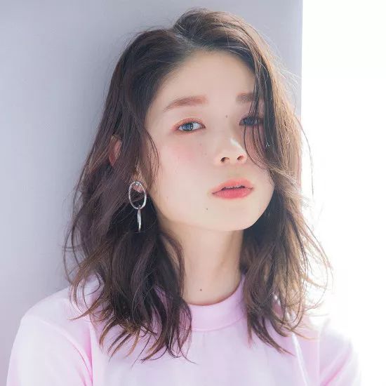 刘海|这几款短发发型，新手也能自己扎~风靡日本秋冬人气发型18款