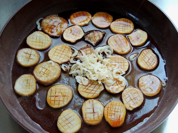 杏鲍菇@夏天吃这个比吃肉还过瘾,一煎一煮就上桌,口感劲道,营养下饭