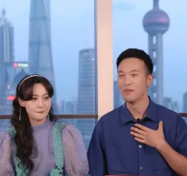 郑爽|郑爽直播翻车：粉丝曝主播输完液就来直播，义务帮忙却被郑爽怼跑