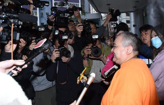 【蔡国权】她出身豪门身家上亿，却生了一副男儿相，至今未婚