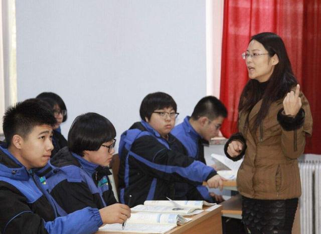 教师|教师不再是“香饽饽”,“事业编制”取消在即,将有大批老师辞职