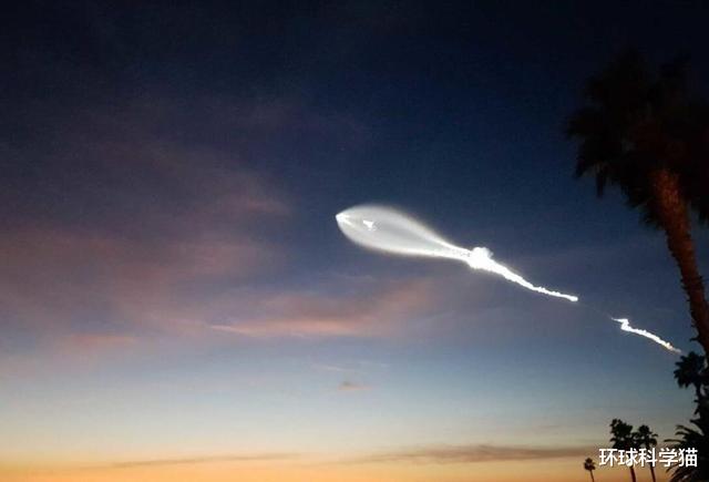 「UFO」日本上空现“悬空十字架”，2020年大事、怪事多，科学能解释吗？