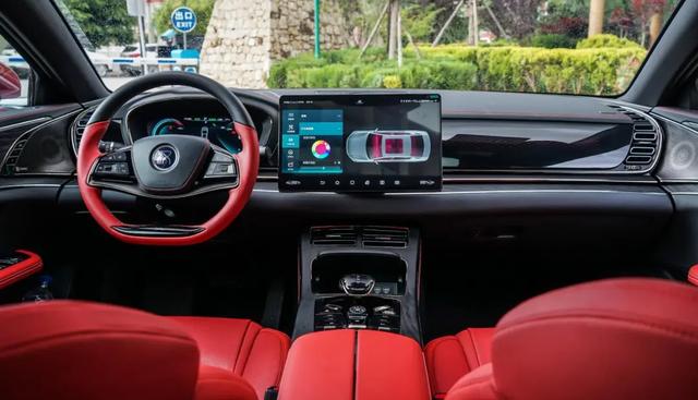 比亚迪汉|3.9秒破百!比亚迪汉不仅仅是堆料那么简单,细节太讲究,极精致