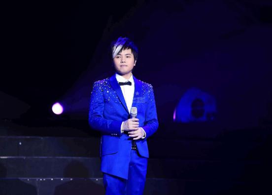 郑源|17岁开演唱会，19岁唱歌一天赚一万，拒春晚却无人敢说耍大牌