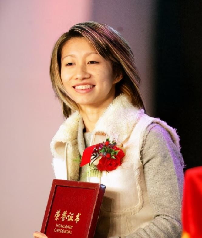 美国队|她是奥运冠军，因遗传病遭国家队开除，现在美国收获爱情身价过亿