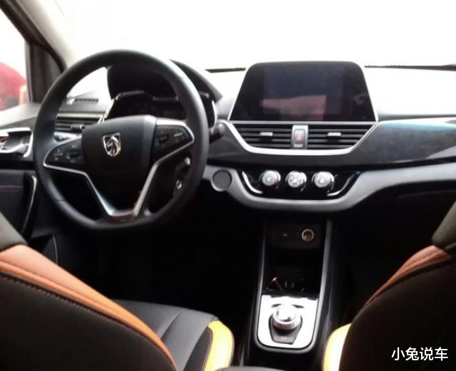 宝骏310|国产省油大王，油耗3毛钱一公里，售价3.89万起