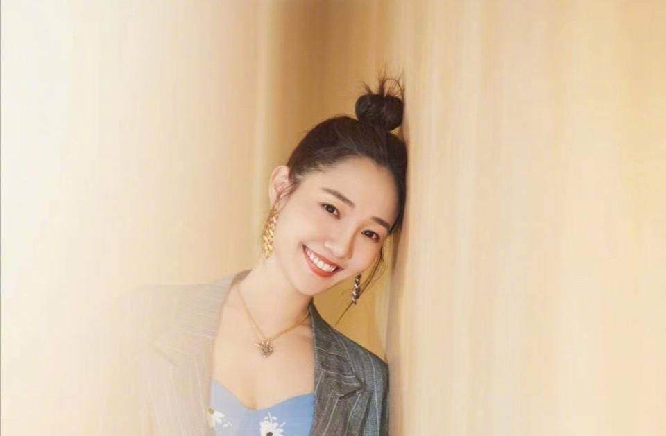 陈冠希|白百何为啥被叫“女版陈冠希”？看完她的这些照片后，你就知道了！