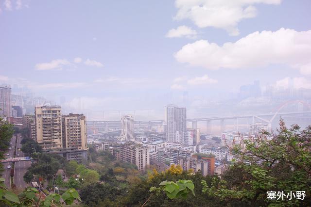 重庆|中国年游客量最大的城市，是西部地区唯一直辖市，国庆又被挤爆